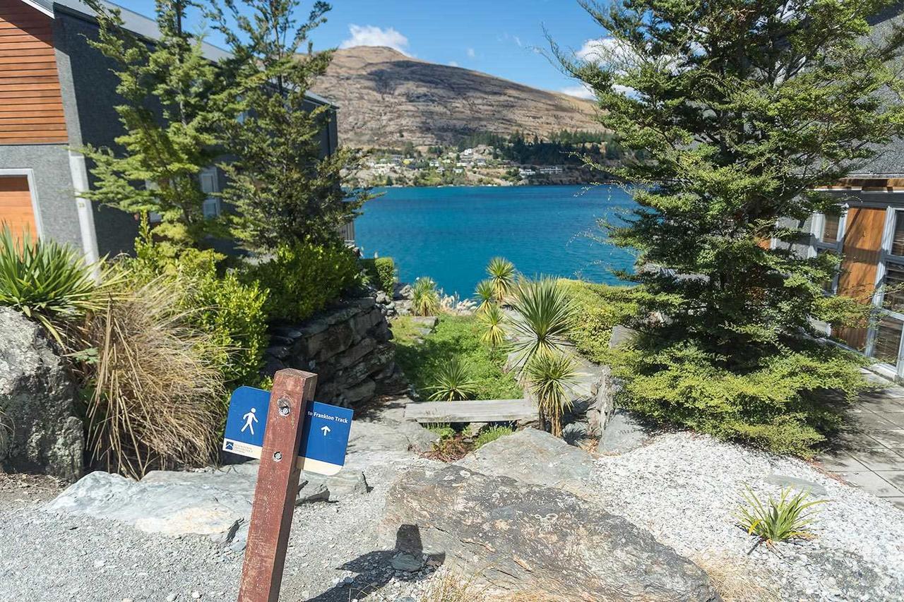 Alpine Village Views Queenstown Exterior photo